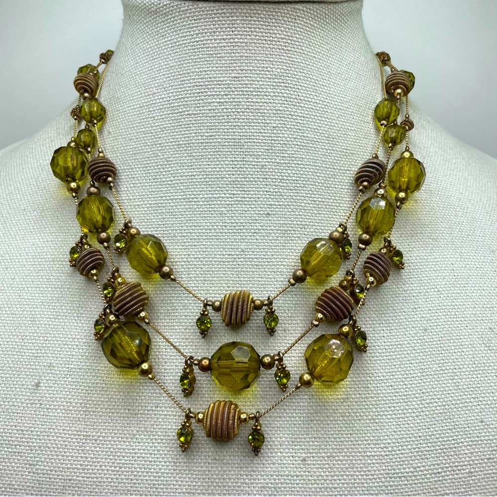 Beautiful Unsigned Handcrafted Green Acrylic Crystal Gold Tone Beads Necklace